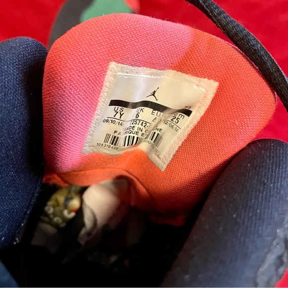 Jordan Dub Zero SE ‘Salsa Versde’ (7Y) - Picture 6 of 6